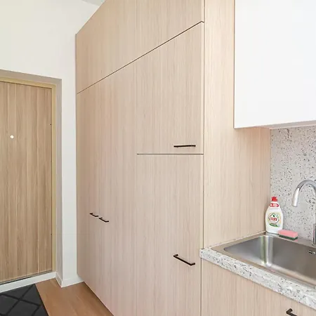 Lovely With Great Location No 4 By Urban Rent Butas